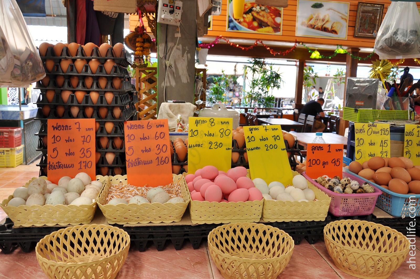 Яйца на тайском рынке