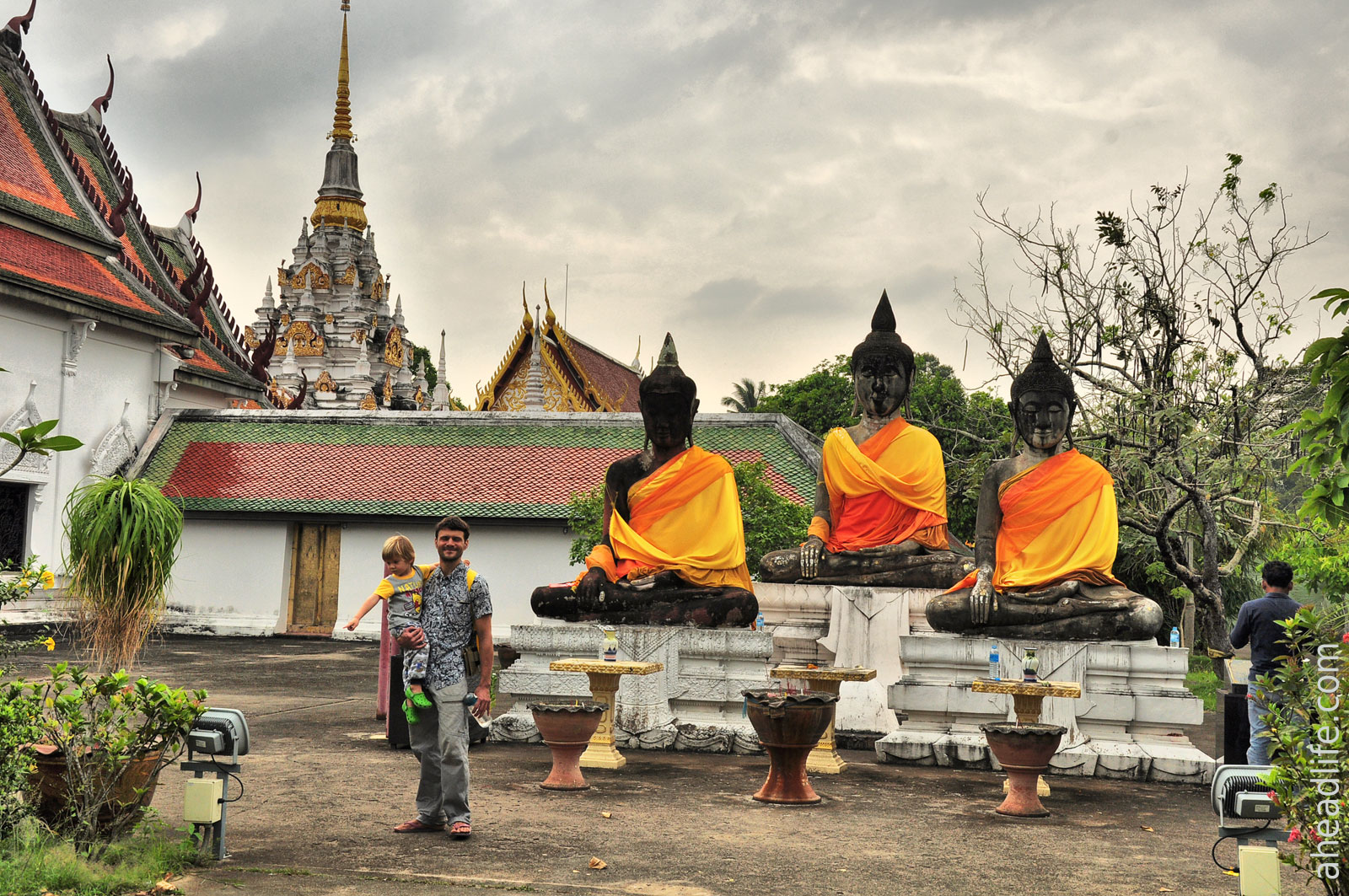 Будды Wat Phra Borommathat