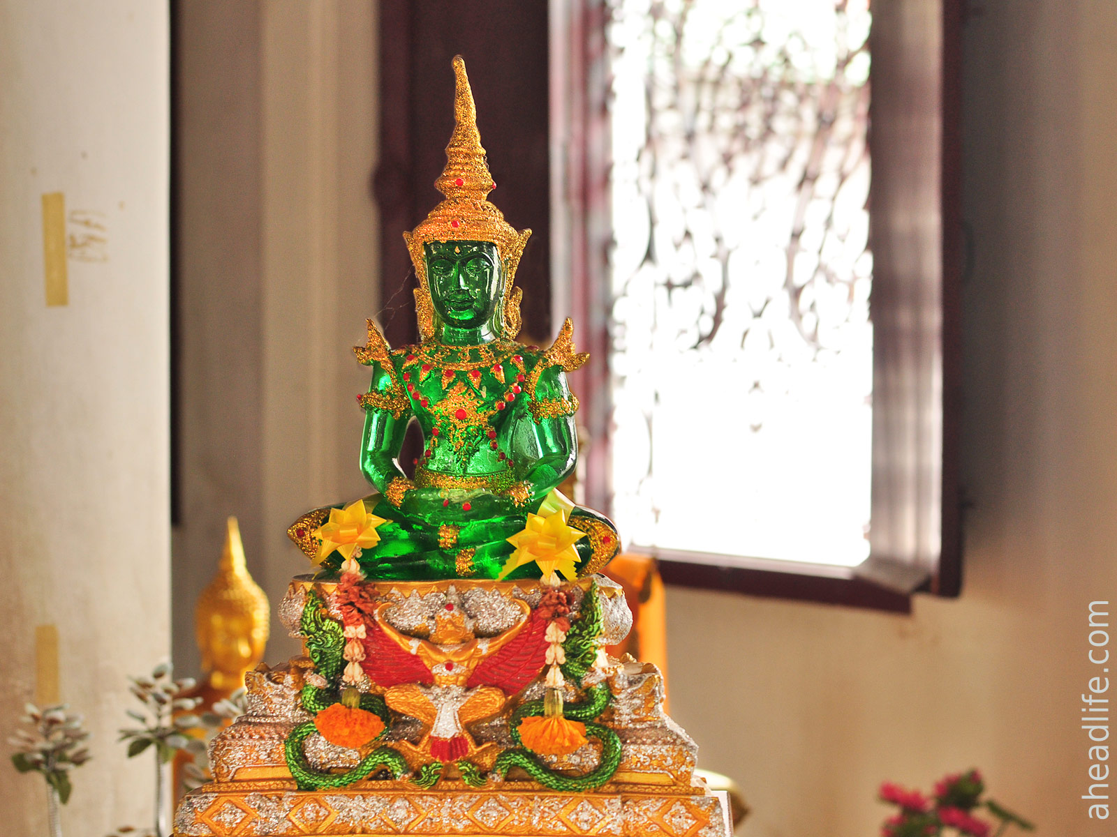Изумрудный Будда Wat Phra Borommathat