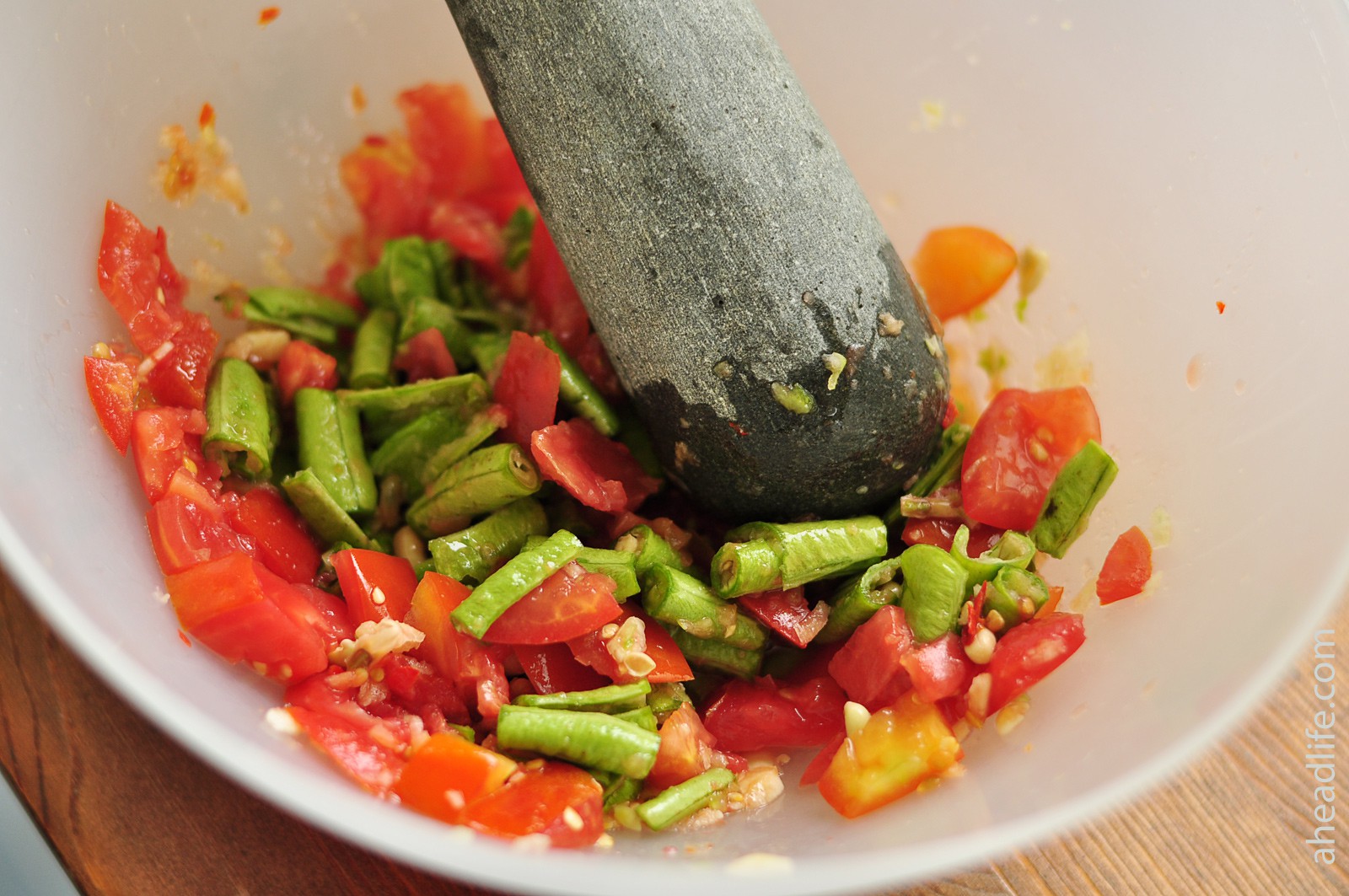 Салат из папайи Сам Том: как готовить